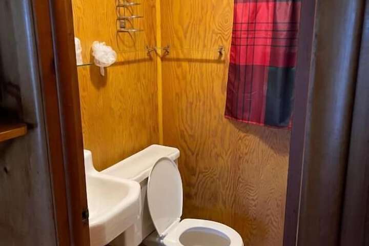 Room 10 of 20