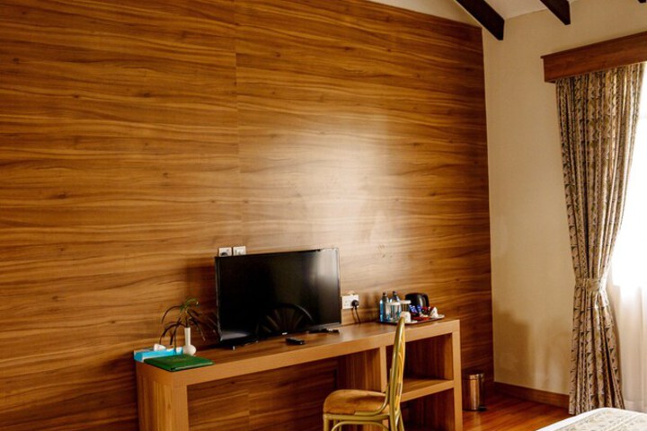 Room 12 of 34