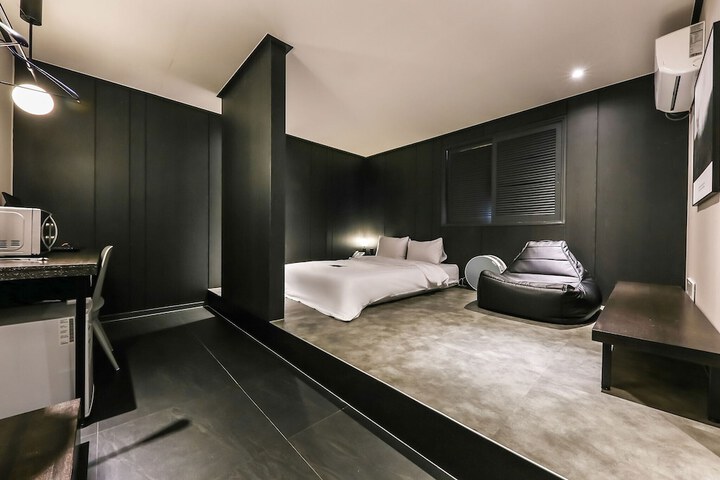 Room 20 of 51