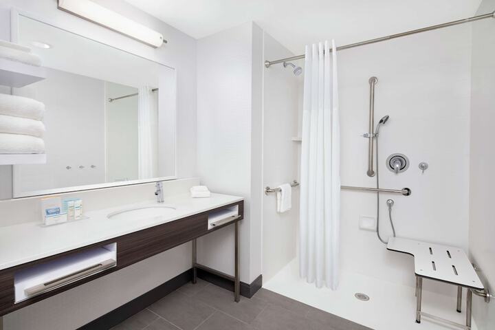 Bathroom shower
