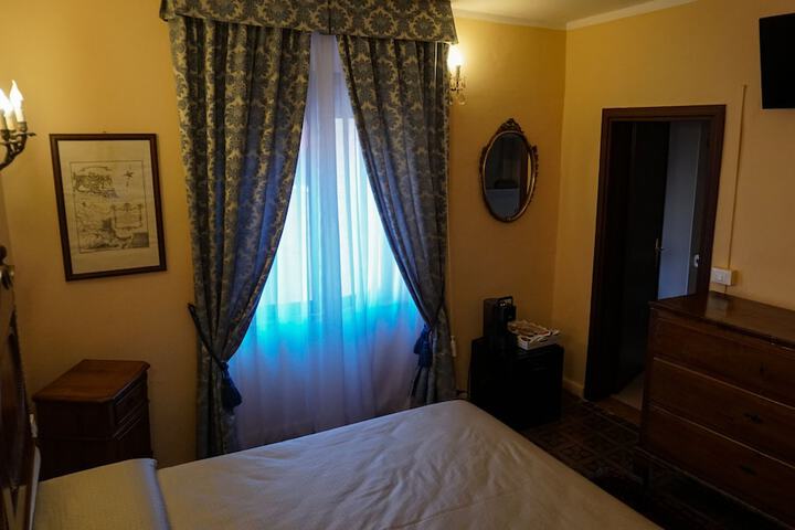 Room 19 of 50