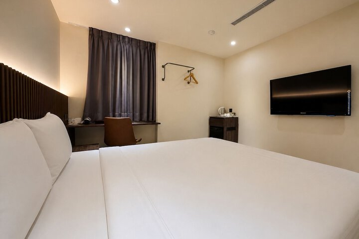 Room 90 of 160