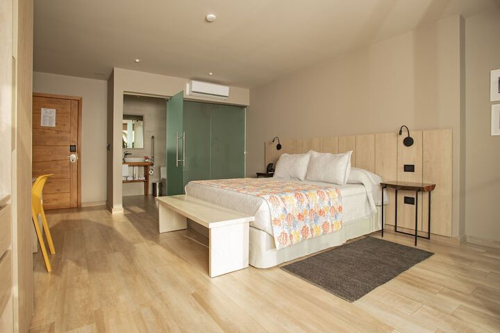 Room 10 of 49