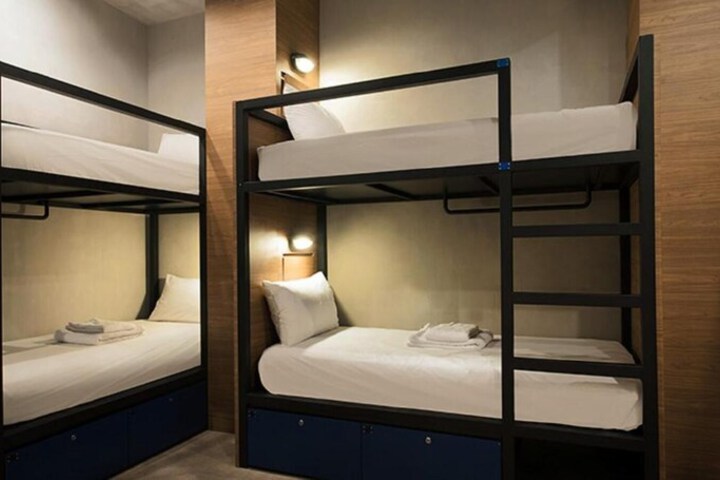 Room 19 of 34