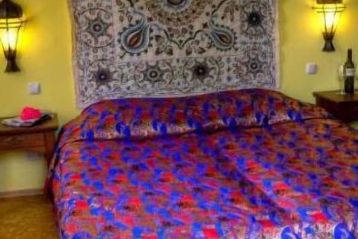 Room 15 of 40