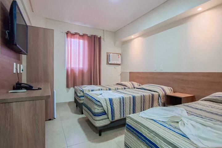 Room 6 of 12