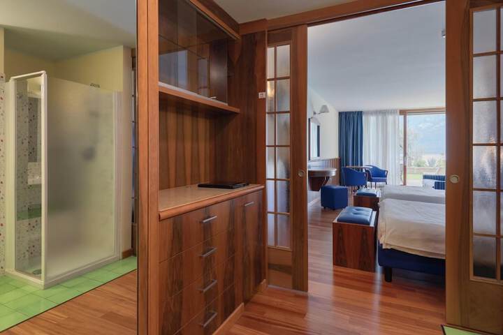 Room 19 of 49