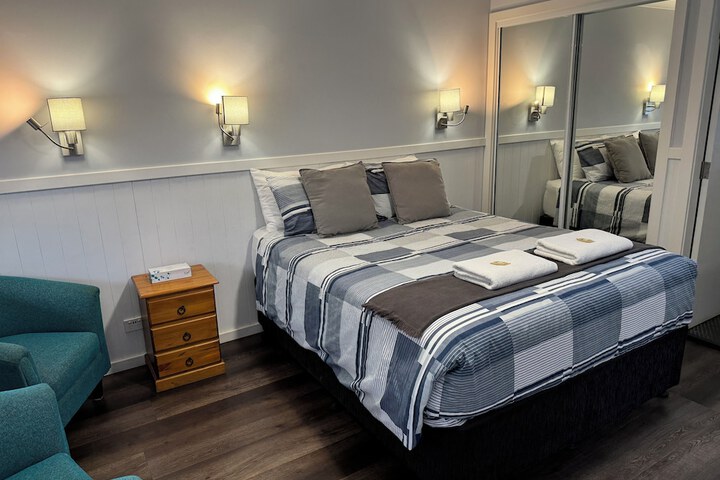 Room 4 of 47