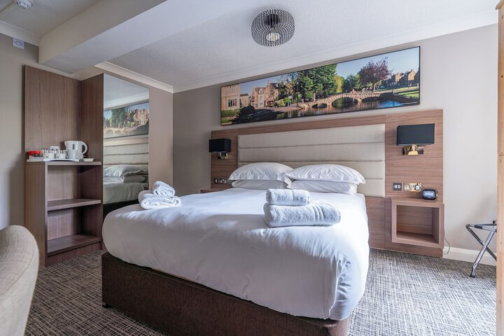 Room 9 of 26