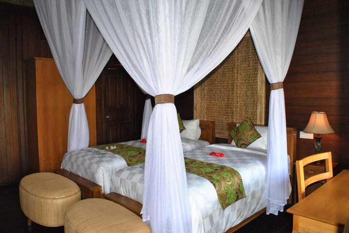 Room 10 of 98