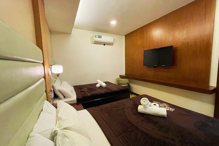 Room 18 of 73