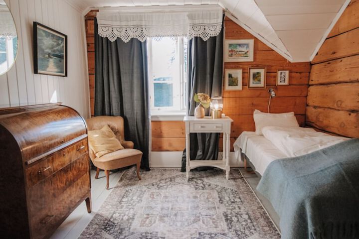 Room 15 of 92