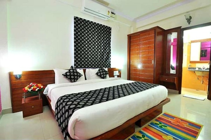 Room 3 of 16
