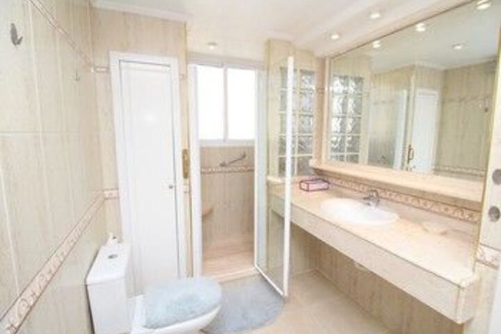 Room 3 of 22