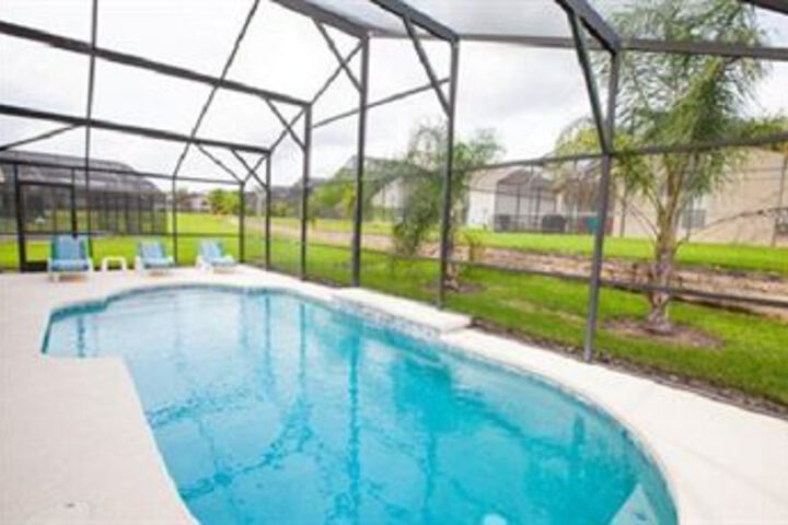 Pool 26 of 33