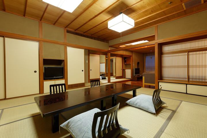 Room 20 of 93