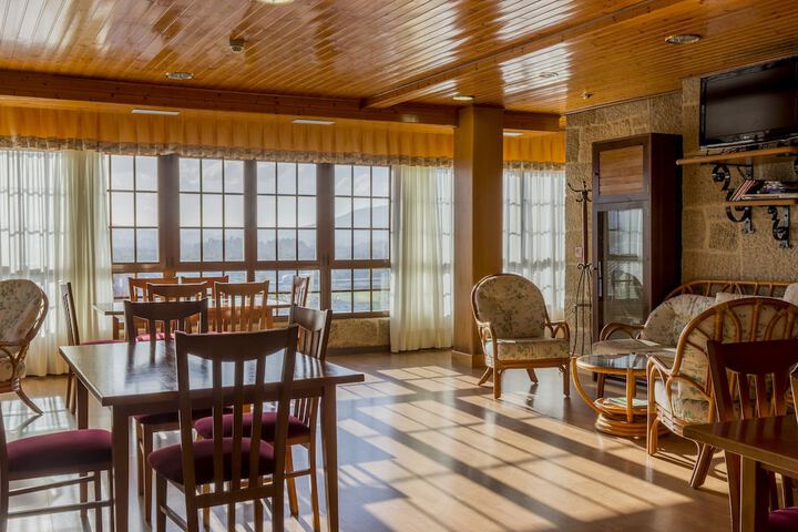 Dining Photos