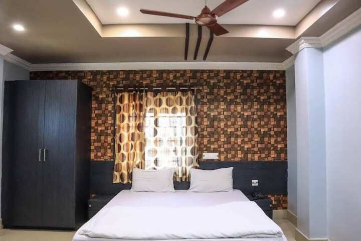 Room 17 of 21