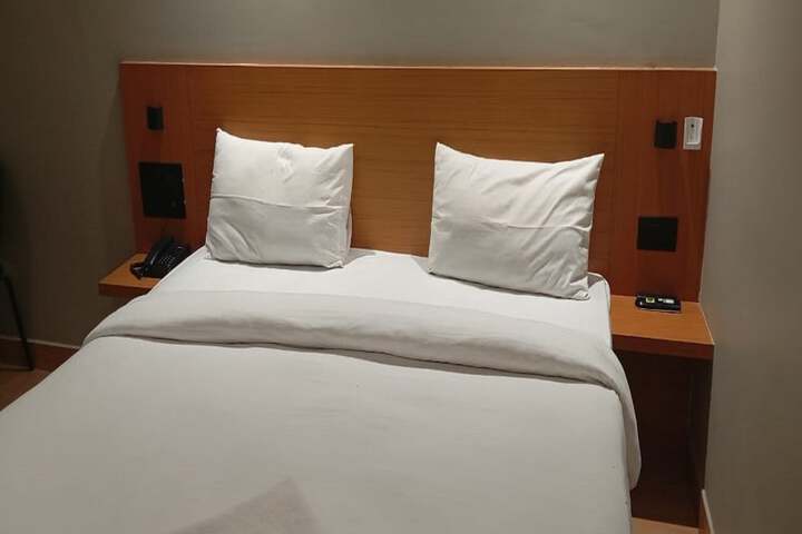 Room 16 of 88
