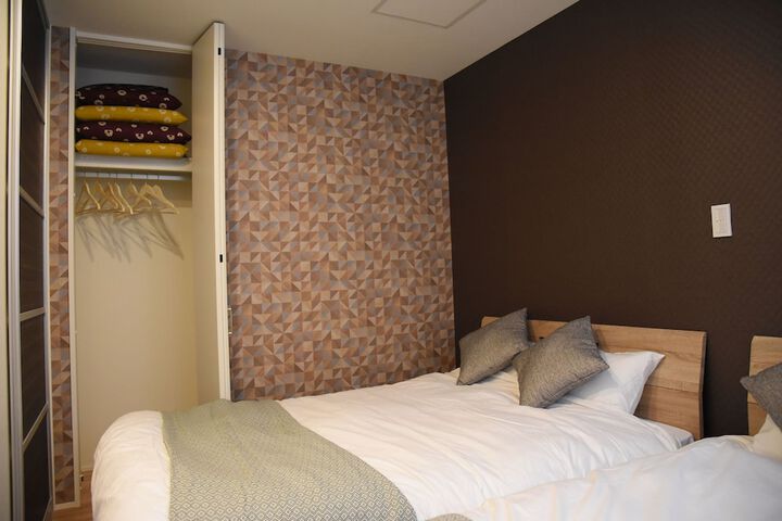 Room 9 of 69