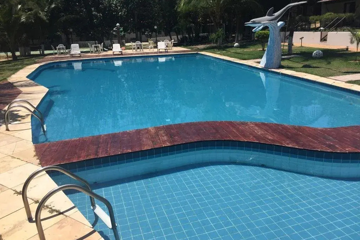 Pool 8 of 12