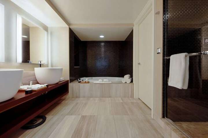 Room 18 of 70