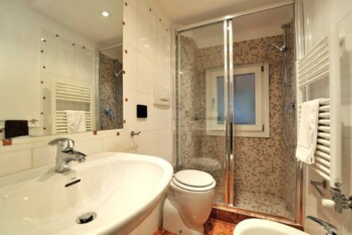 Room 2 of 12