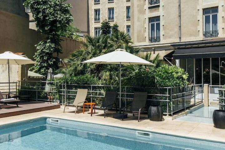 Pools & Facilities