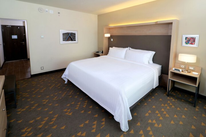 Room 7 of 88