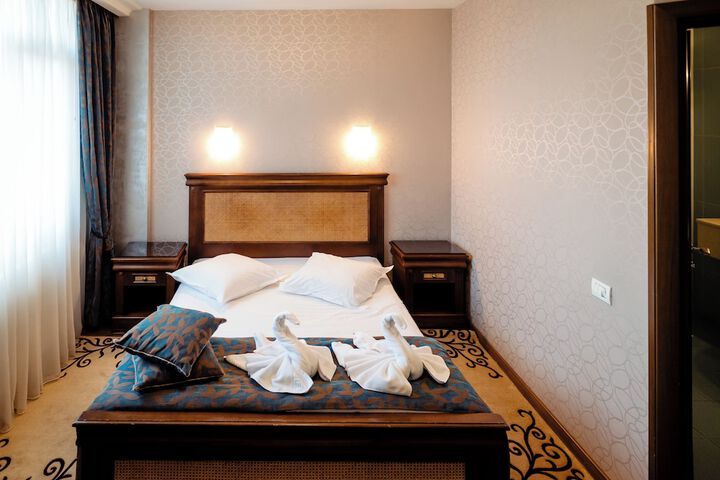Room 40 of 169
