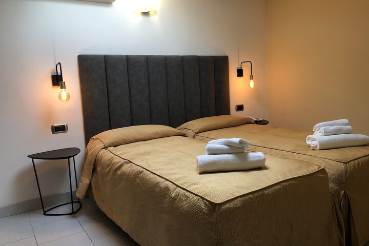 Room 25 of 65