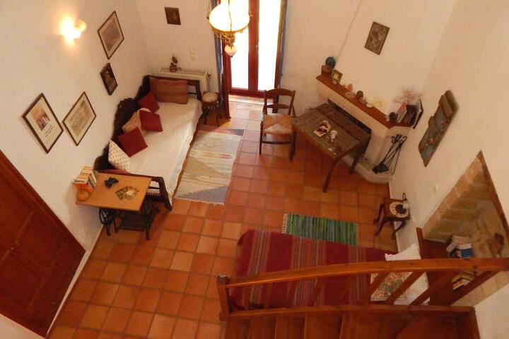 Room 13 of 72