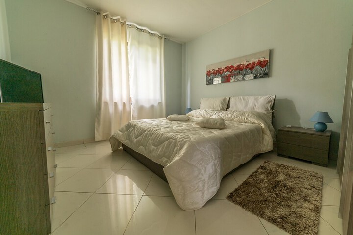 Room 6 of 53
