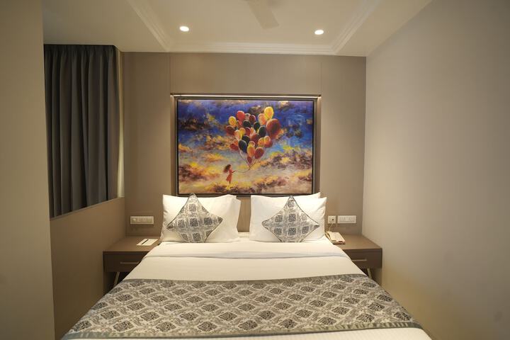 Room 4 of 34