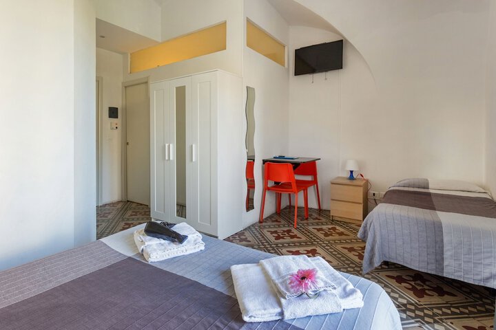 Room 12 of 66