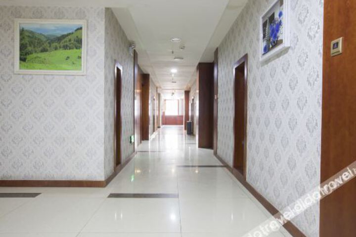 Hotel Interior 8 of 28