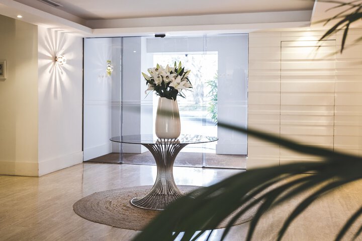 Guest Lobby