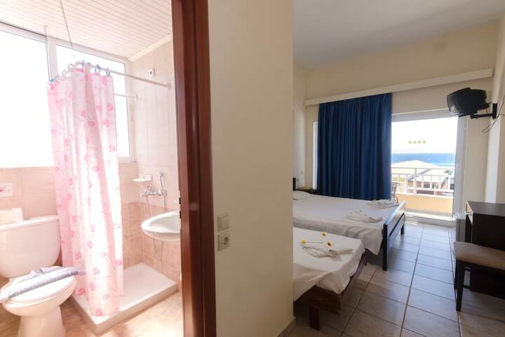 Room 15 of 80