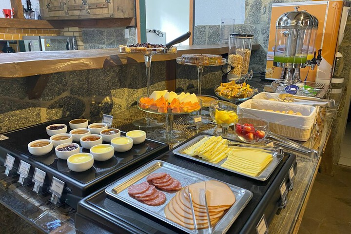 Breakfast/Coffee Service 25 of 138