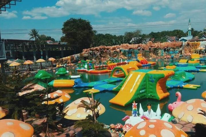 Pools & Facilities