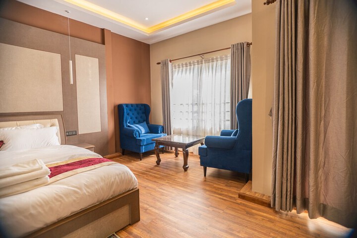 Room 10 of 42