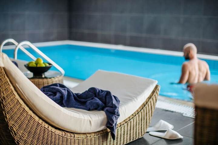 Pool 57 of 110