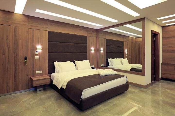 Room 14 of 105