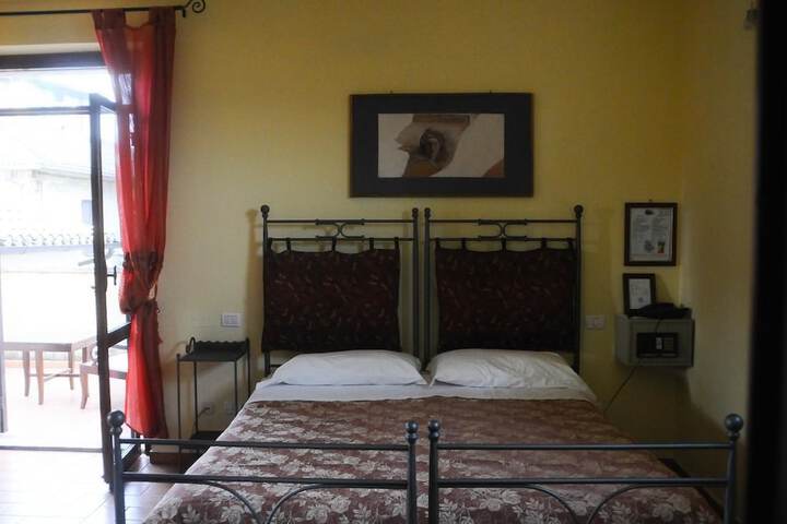 Room 3 of 18