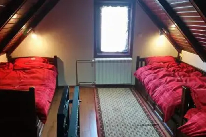 Room 3 of 12