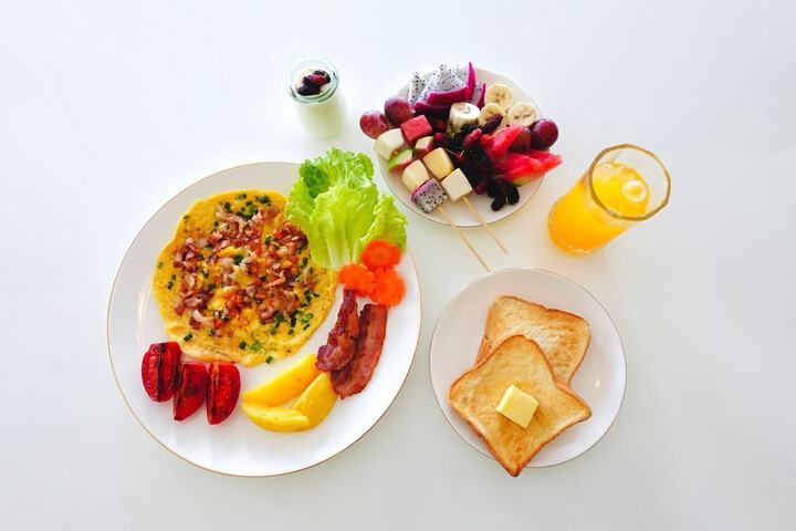 Breakfast/Coffee Service 233 of 272