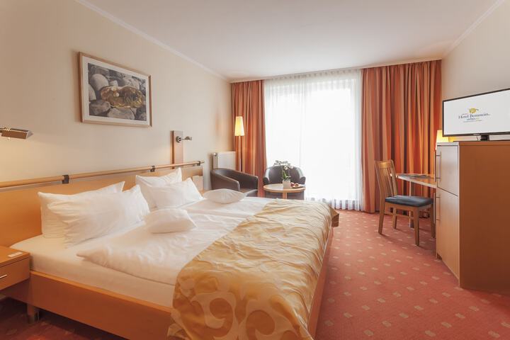 Room 14 of 102