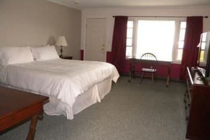 Room 5 of 19