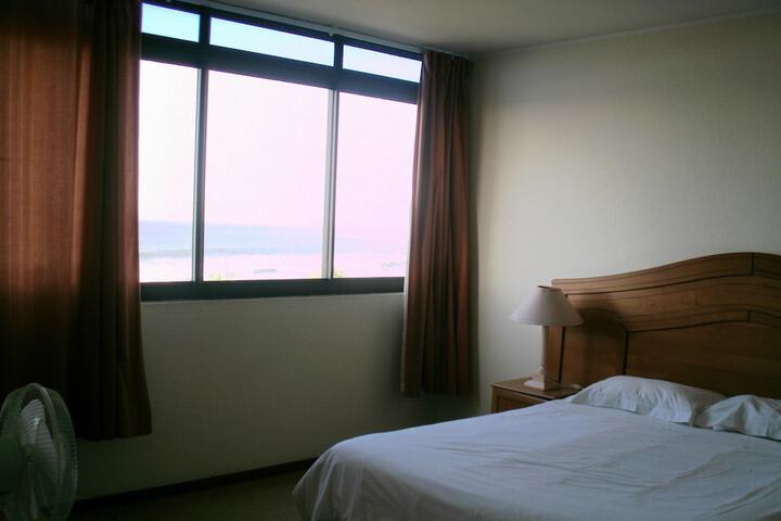 Room 7 of 34