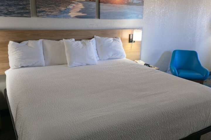Room 14 of 26